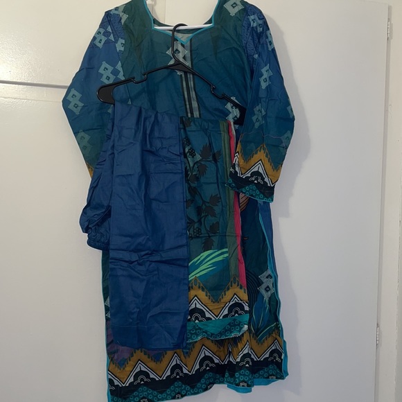 Pakistani Lakhany digital collection 3 piece - Picture 2 of 5